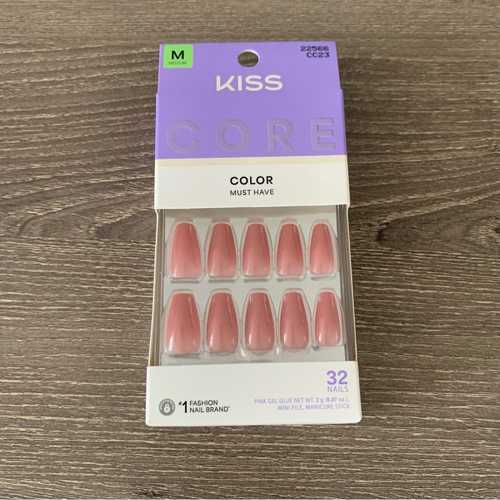 Kiss Core Color Nails Jubilation Medium Coffin Pink